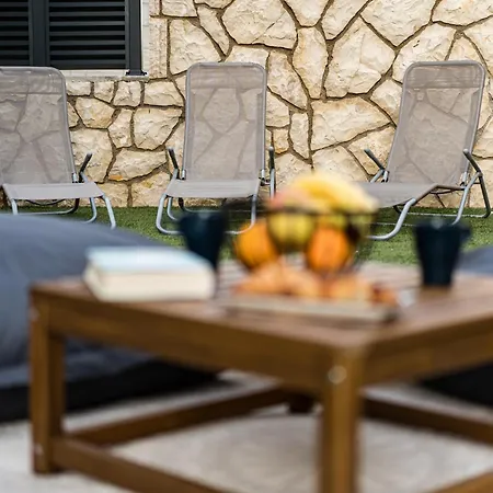 Holiday House Maze With Jacuzzi Novalja Exterior photo